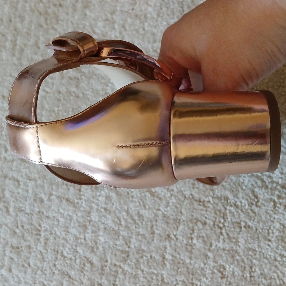 Michael Kors copper metallic buckle chunky heels 6.5 - Picture 7 of 11